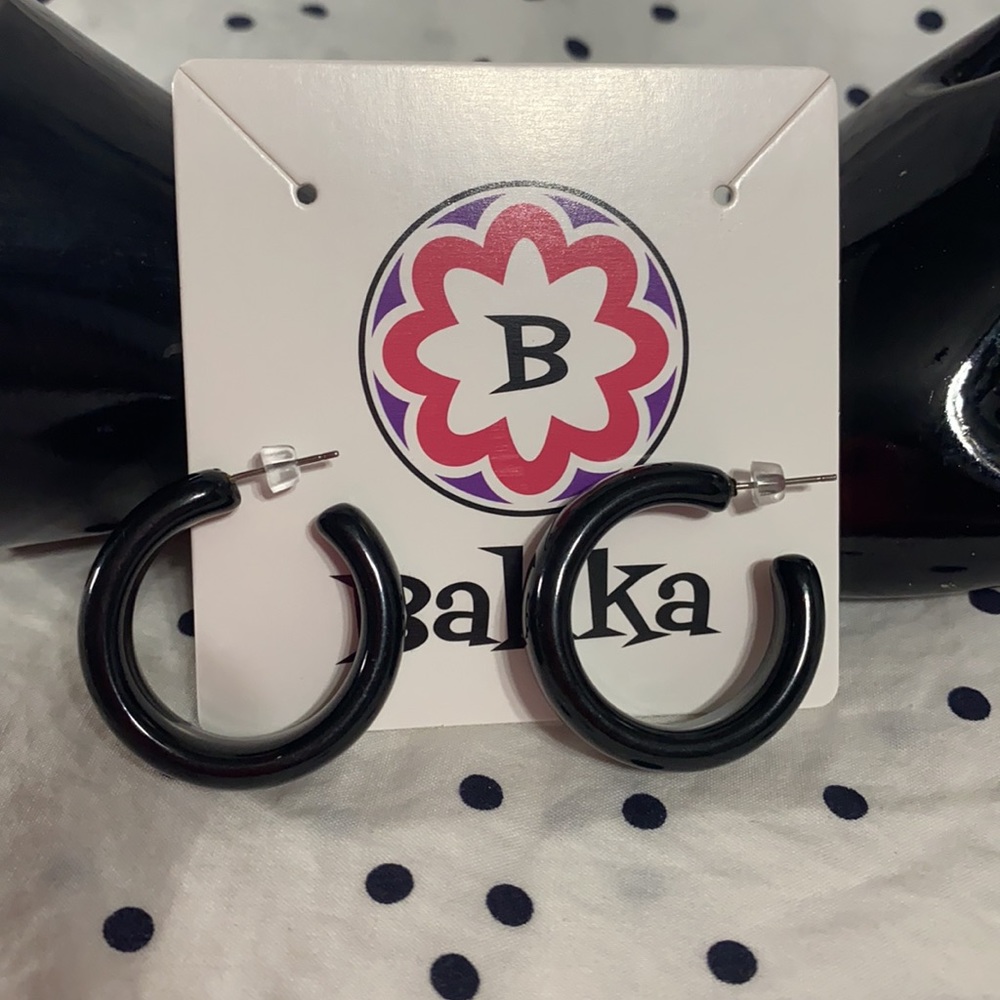 HOOP EARRINGS!!! Black🖤 acrylic hoop earrings